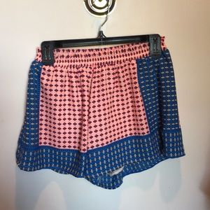 Lush patterned flowy shorts